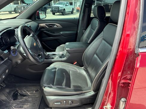 Used 2022 Chevrolet Traverse Premier w/ LPO, Floor Liner Package AWD/4WD image 12