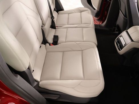 New 2026 Lincoln Nautilus Premier AWD/4WD image 14