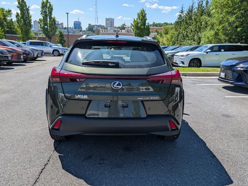 Used 2025 Lexus UX 300h AWD w/ Accessory Package (Z1) image 4