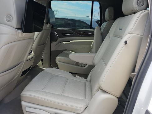 Used 2021 Cadillac Escalade ESV Sport Platinum AWD/4WD image 8