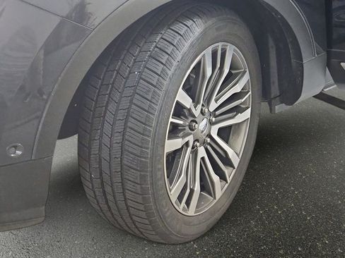Used 2017 Ford Explorer Platinum AWD/4WD image 35