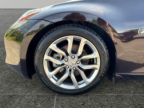 Used 2011 Nissan 370Z Touring RWD image 12