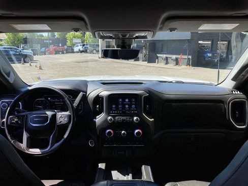 Used 2022 GMC Sierra 3500 Denali w/ Denali Ultimate Package AWD/4WD image 12