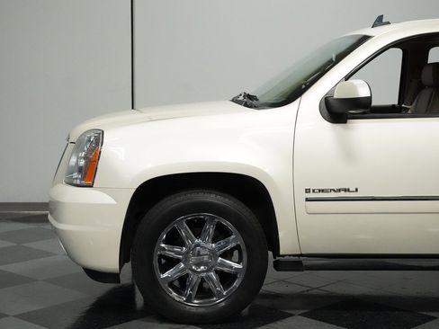 Used 2009 GMC Yukon Denali image 21