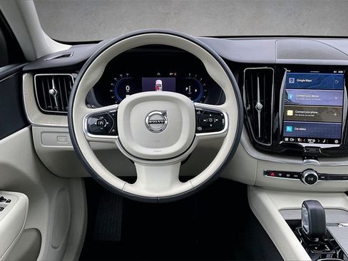 Used 2023 Volvo XC60 B5 Plus w/ Climate Package image 8