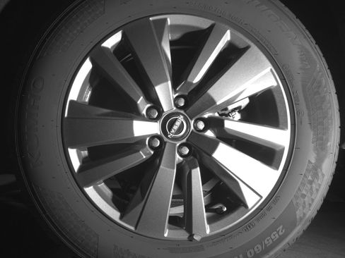 Used 2025 Nissan Pathfinder SV image 14