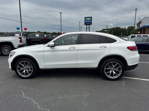Used 2023 Mercedes-Benz GLC 300 4MATIC Coupe image 9