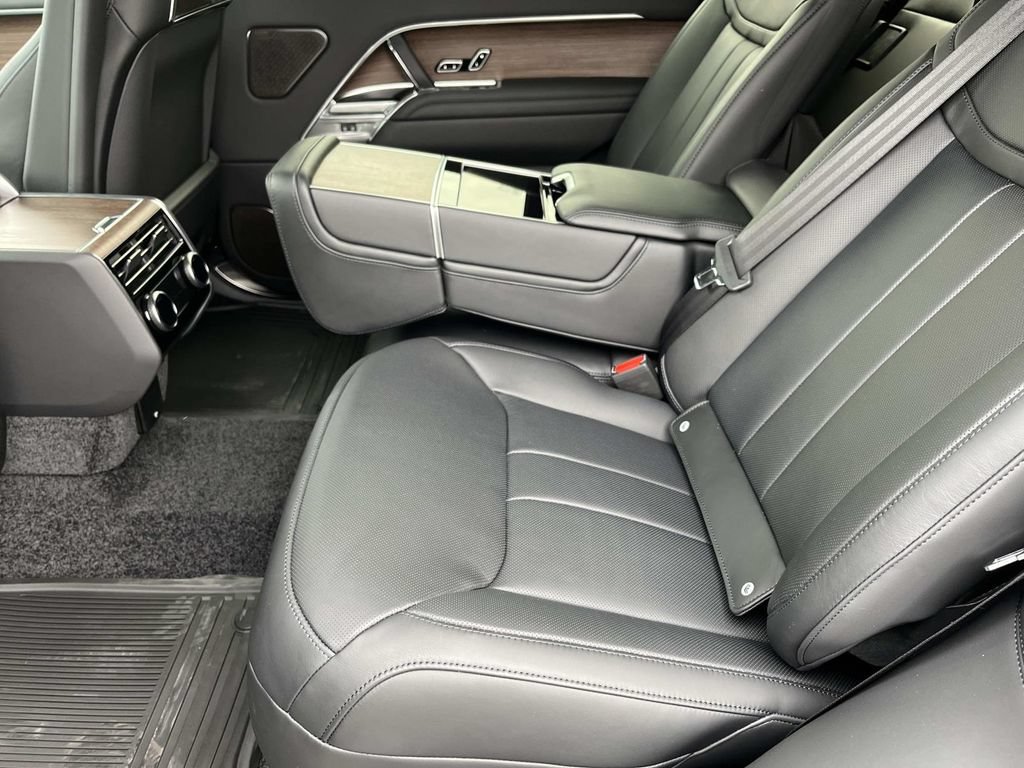 New 2026 Land Rover Range Rover Long Wheelbase Autobiography AWD/4WD image 10