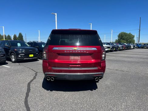 Used 2021 Chevrolet Suburban High Country AWD/4WD image 3