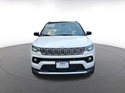 Used 2025 Jeep Compass Limited AWD/4WD image 2