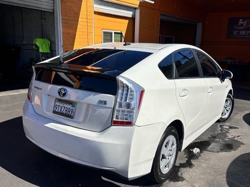Used 2011 Toyota Prius Two FWD image 3
