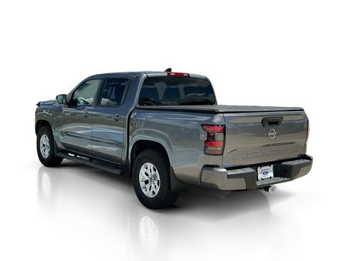 Used 2024 Nissan Frontier SV RWD image 5