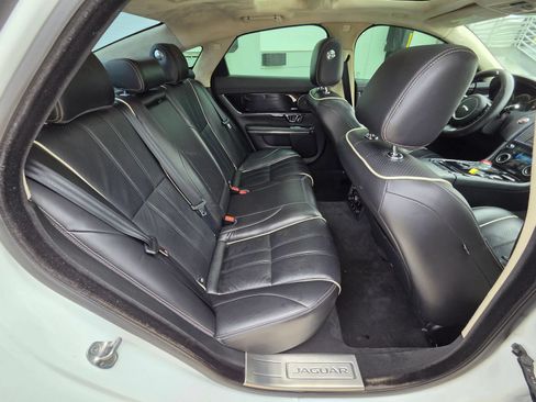 Used 2014 Jaguar XJ AWD image 18