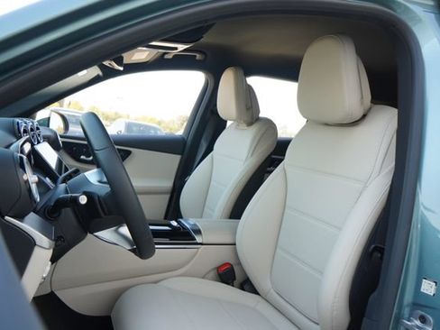Used 2026 Mercedes-Benz GLC 300 image 26