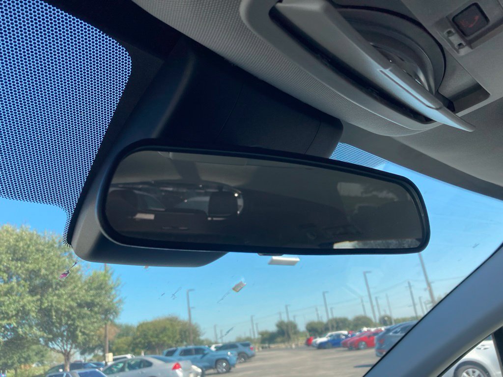 Used 2025 Toyota Sienna LE FWD image 29