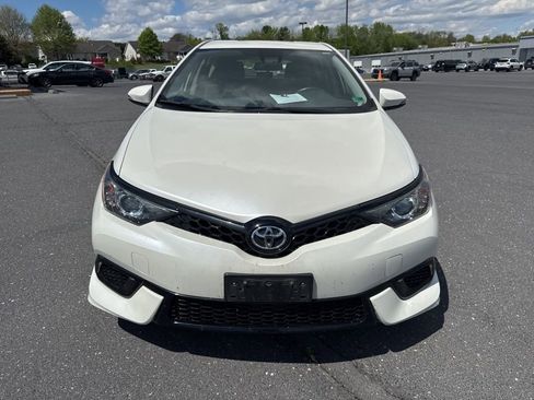 Used 2017 Toyota Corolla iM FWD image 8