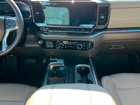 Certified 2024 Chevrolet Silverado 1500 LTZ image 14