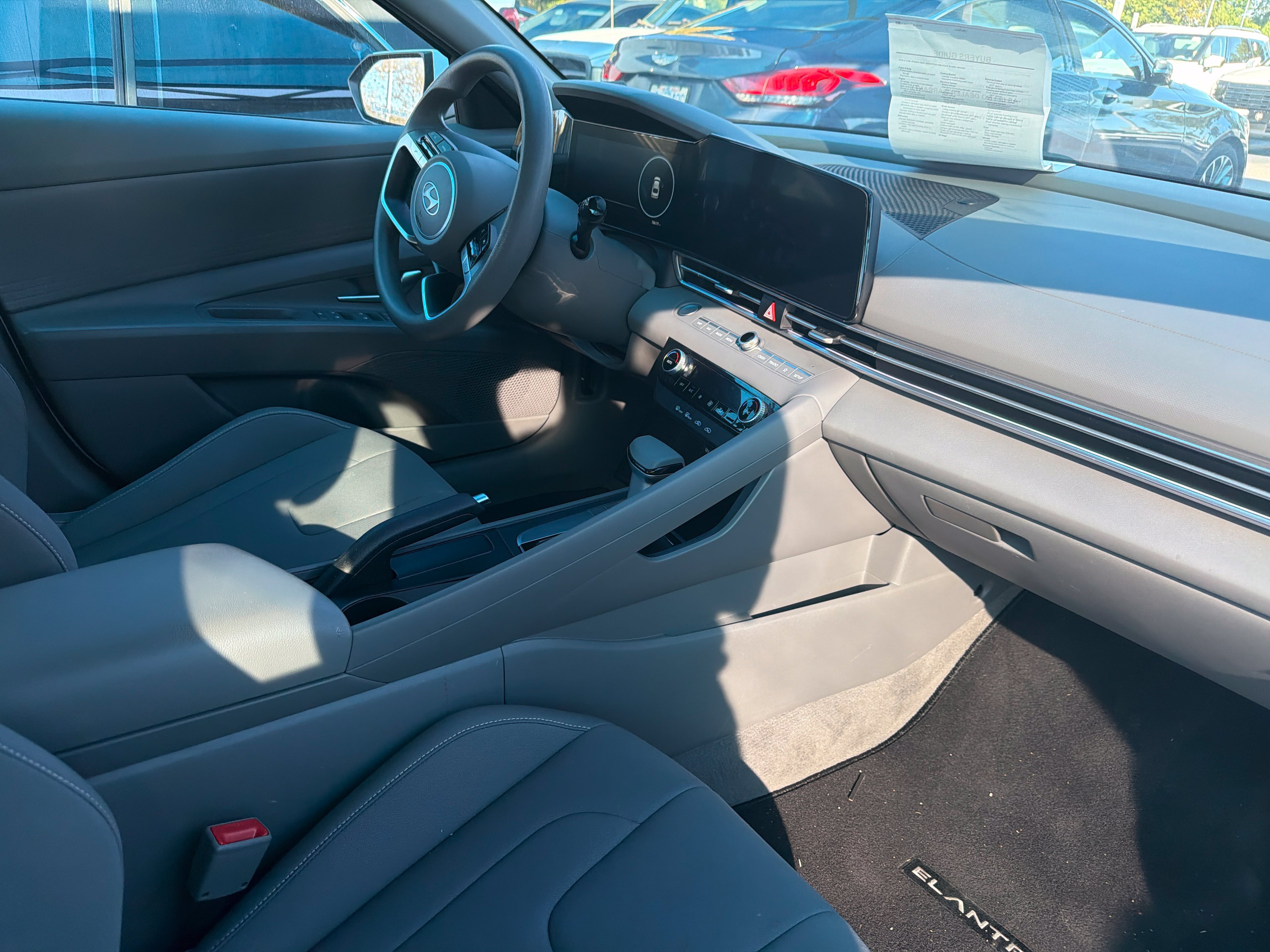 Used 2024 Hyundai Elantra SEL FWD image 11