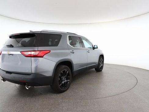 Used 2018 Chevrolet Traverse LT image 17