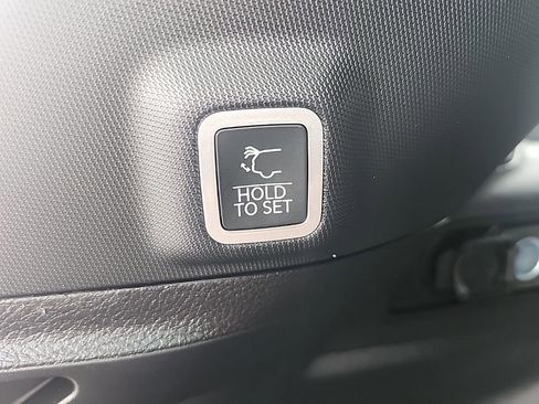 New 2025 Jeep Grand Cherokee Limited image 21