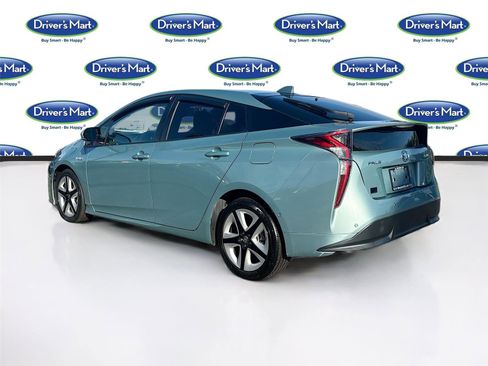 Used 2018 Toyota Prius Four Touring image 6