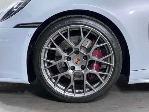 Certified 2025 Porsche 911 Carrera RWD image 10