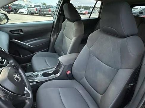 Used 2022 Toyota Corolla Cross LE AWD/4WD image 14