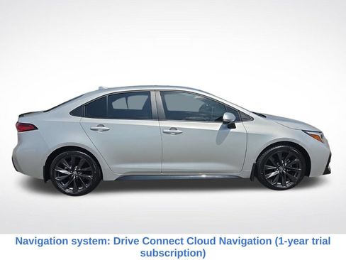 Used 2025 Toyota Corolla XSE FWD image 2