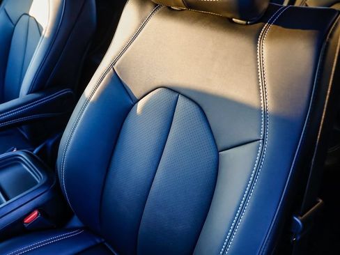 New 2027 Chrysler Pacifica Select FWD image 30