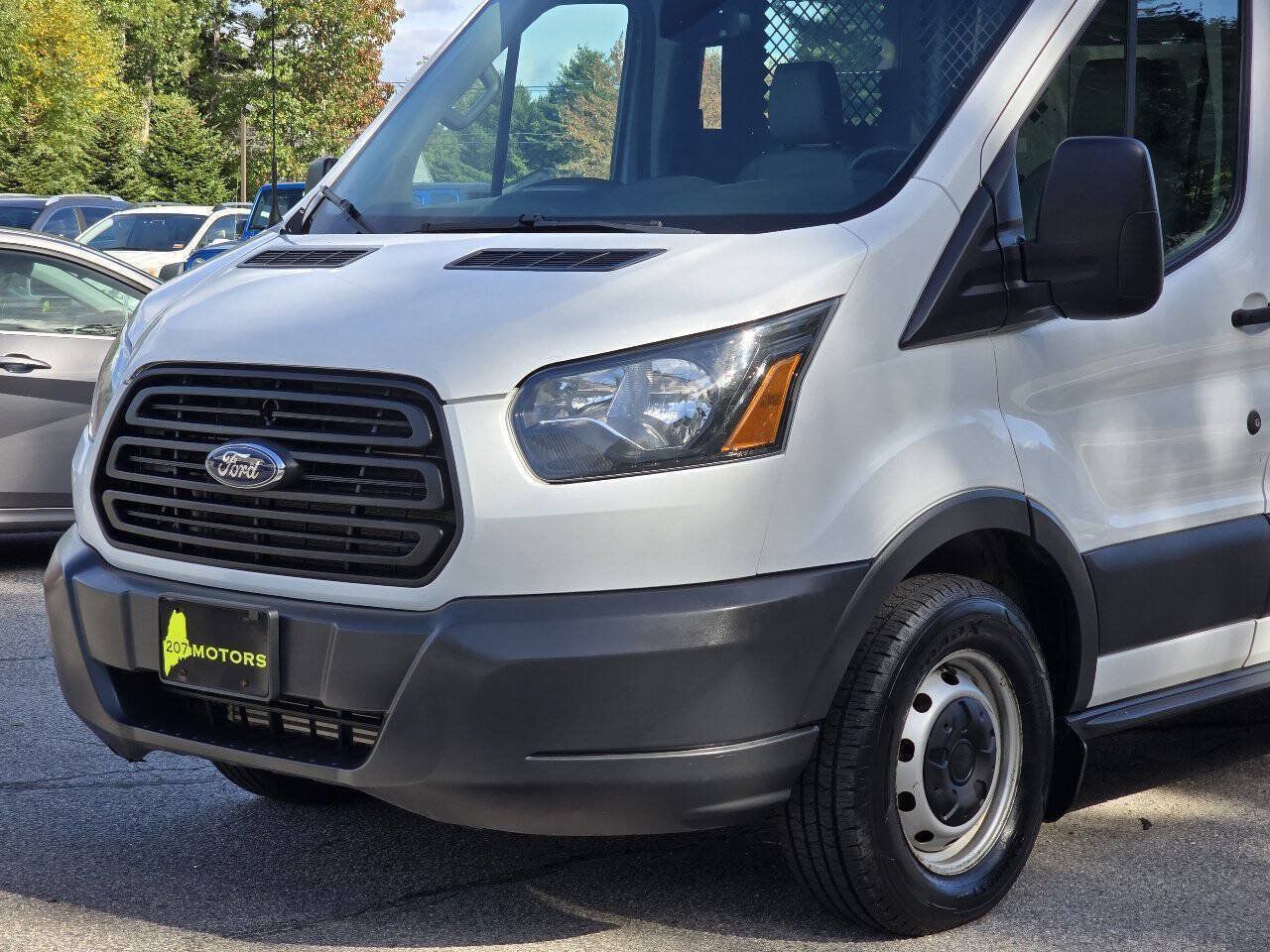 Used 2018 Ford Transit 250 148 Medium Roof RWD image 8