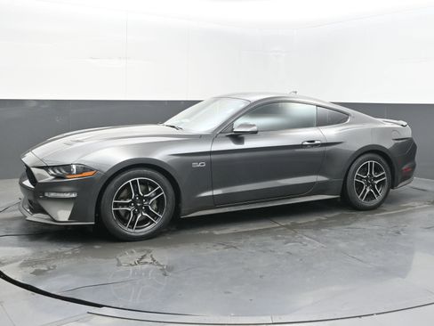 Used 2020 Ford Mustang GT RWD image 5
