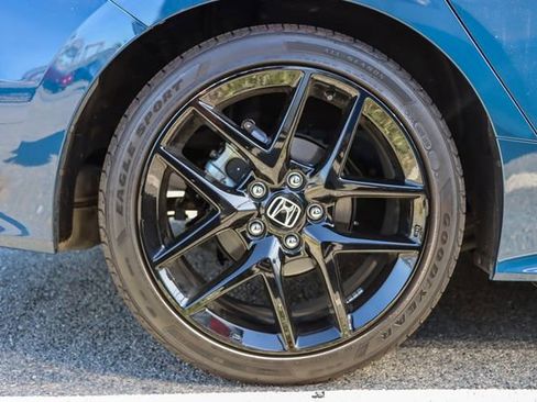 Used 2025 Honda Civic Sport image 10