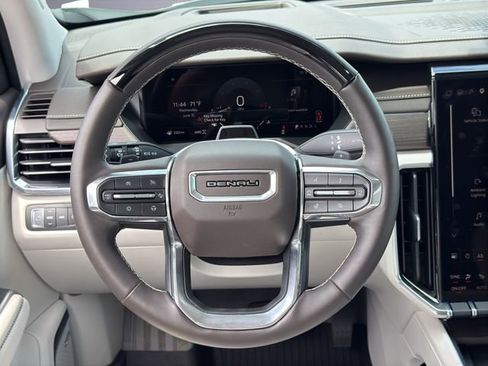 Used 2026 GMC Acadia Denali w/ Super Cruise Package AWD/4WD image 15
