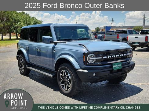 Used 2025 Ford Bronco Outer Banks AWD/4WD image 1