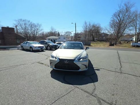 Used 2019 Lexus ES 350 w/ Accessory Package 2 image 2