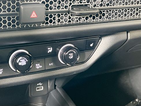Used 2023 Honda HR-V Sport image 19
