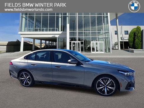 New 2026 BMW 550e xDrive w/ Premium Package image 1