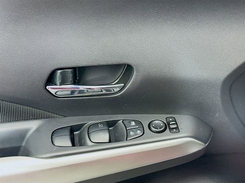 Used 2020 Nissan Kicks SV image 16