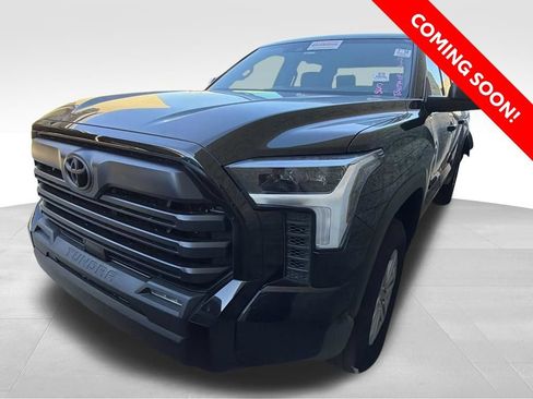 Used 2025 Toyota Tundra SR5 AWD/4WD image 1
