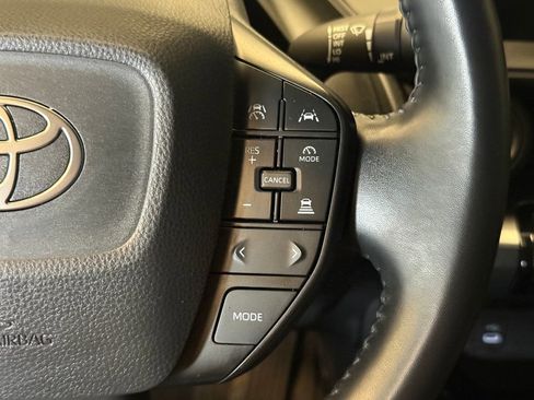 Used 2024 Toyota Prius LE FWD image 12