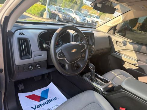 Used 2022 Chevrolet Colorado W/T w/ Custom Special Edition AWD/4WD image 10