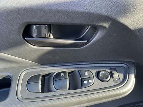 Used 2025 Nissan Versa S w/ S Plus Package image 15