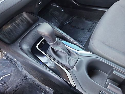 Used 2024 Toyota Corolla LE image 18