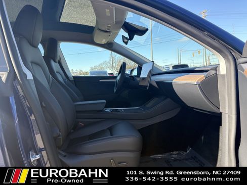 Used 2024 Tesla Model Y Long Range image 15