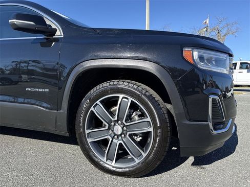 Used 2021 GMC Acadia SLT w/ Preferred Package image 9