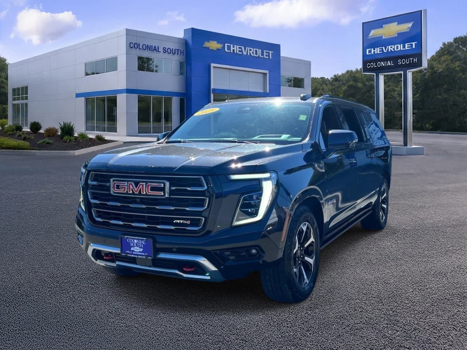 Used 2025 GMC Yukon XL AT4 w/ AT4 Premium Plus Package AWD/4WD image 1
