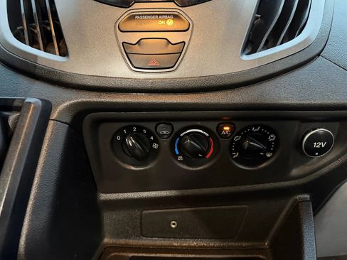 Used 2017 Ford Transit 250 130 Medium Roof image 18