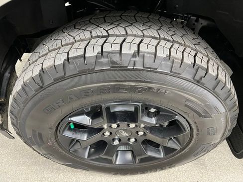Used 2025 Ford F150 STX w/ Equipment Group 201A FX4 AWD/4WD image 15