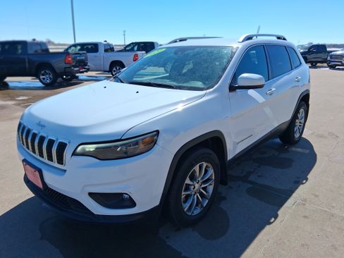 Used 2021 Jeep Cherokee Latitude Lux AWD/4WD image 3