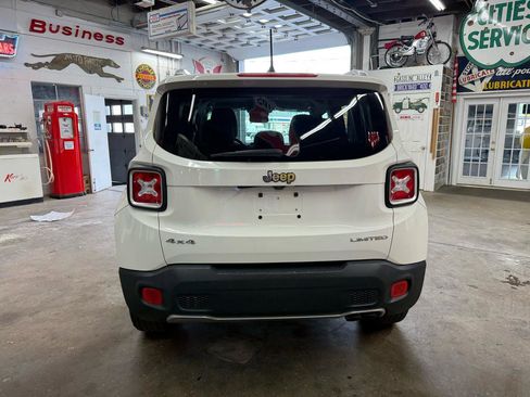 Used 2016 Jeep Renegade Limited AWD/4WD image 4